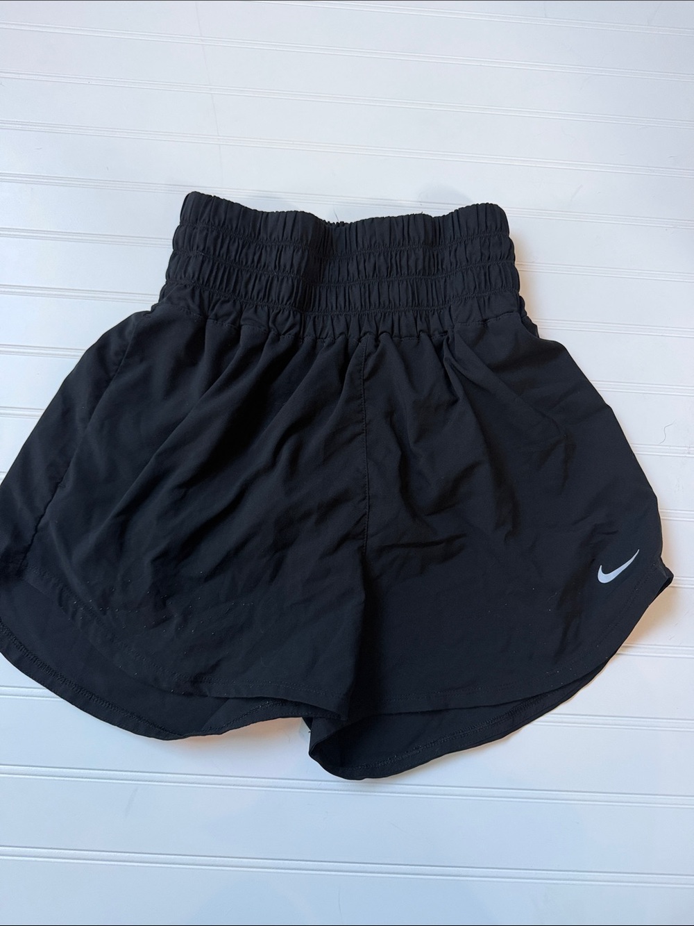 (377)Nike Black High-Smock Waist Athletic Shorts